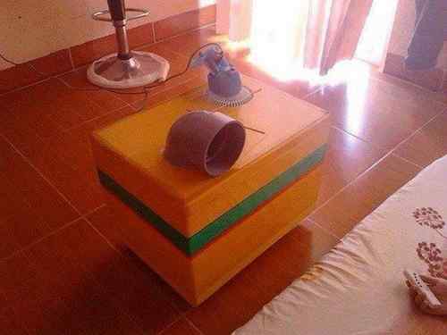 Sử dụng băng keo và thùng xốp để tự chế điều hòa